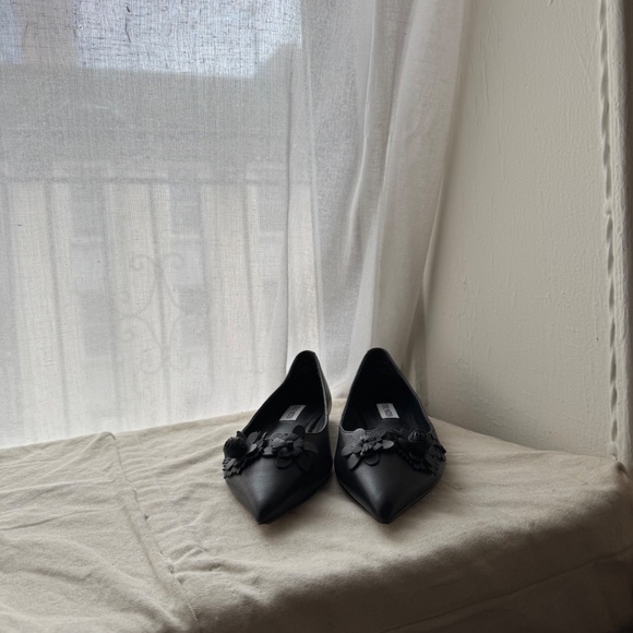 Black Flats - Picture 3 of 6